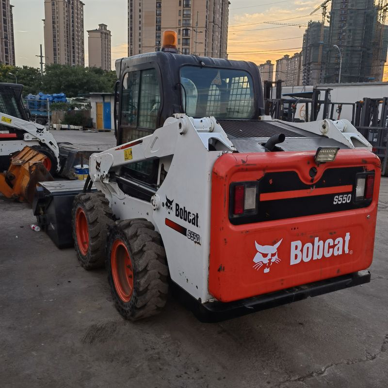 เครื่องบรรทุกสกิด-สเตียร์แบบเคลื่อนที่ BOCAT S550 เครื่องบรรทุกที่ใช้สําหรับงานก่อสร้าง
