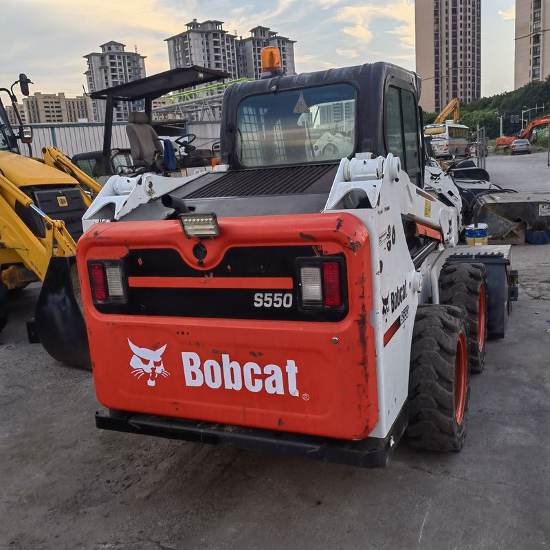 เครื่องบรรทุกสกิด-สเตียร์แบบเคลื่อนที่ BOCAT S550 เครื่องบรรทุกที่ใช้สําหรับงานก่อสร้าง