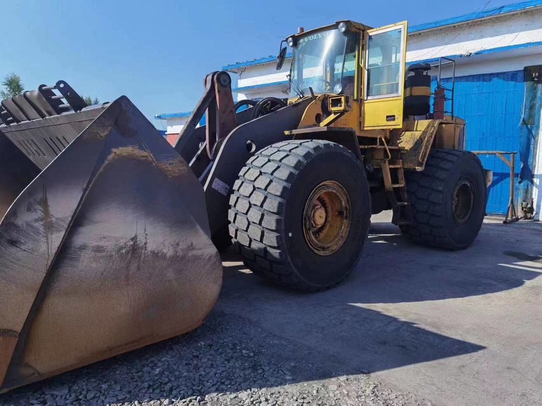4WD Drive Type Used Loader VOLVO L220E ออกแบบเดิมล้อสกิด-สเตียร์ Loader แบบเคลื่อนที่