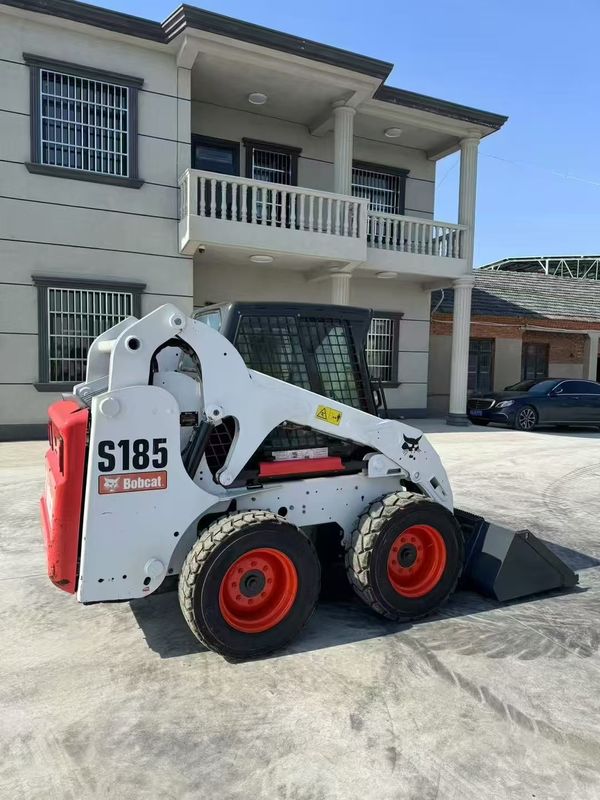 เครื่องใช้ Bobcat S185 สกิดสเตียร์โหลด เครื่องมือสองคุณภาพดี จากประเทศจีน