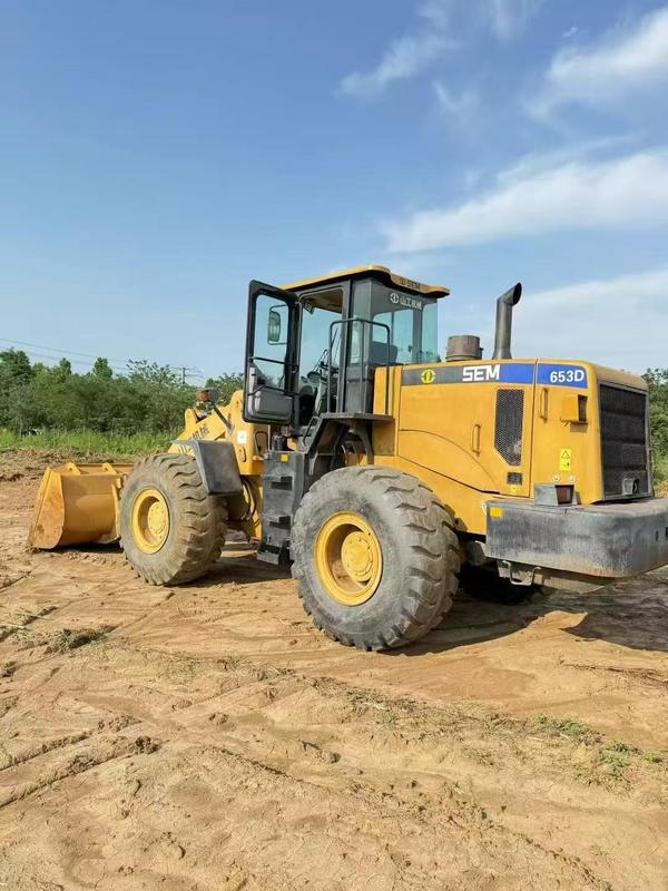 รถตักล้อยาง SEM653D ขนาด 5 ตัน ใช้แล้ว สำหรับขาย ปรับสภาพใหม่ ชั่วโมงการทำงานน้อย พร้อมส่งออกทั่วโลก