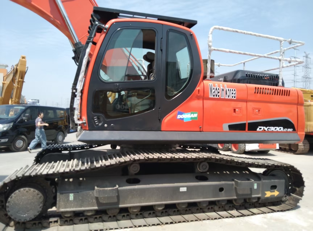 รถขุดตีนตะขาบ Doosan DX300LC-9C มือสองสำหรับขาย | รถขุดมือสอง 30 ตันจากประเทศจีน